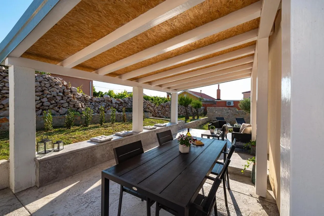 Holiday House Ventum Ražanac Kroatien
