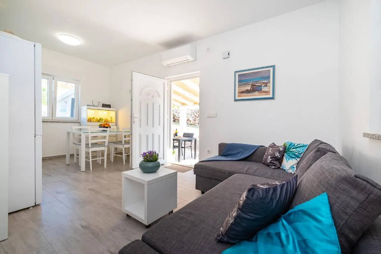Holiday House Ventum Razanac